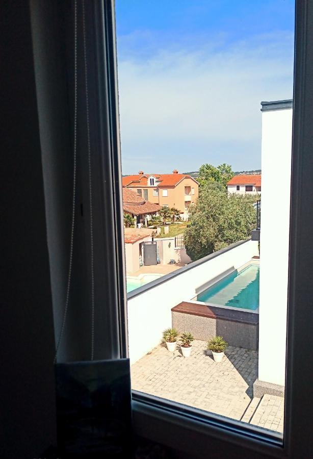 Abelia Pool View Studio Pula Exterior photo